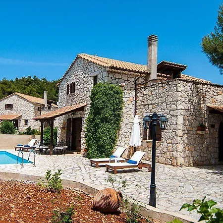 Boschetto Village Hotell 4*