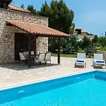 Boschetto Village Hotel 4*